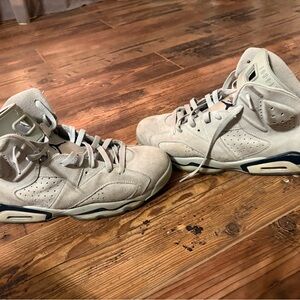 Jordan Athletic Shoes in Light Gray
